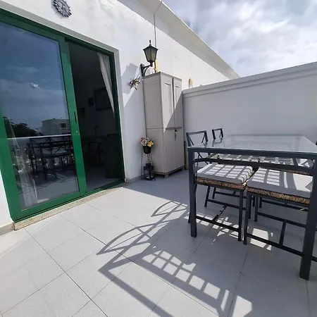 Fabulous 1-bed In Apartamento Puerto del Carmen (Lanzarote)