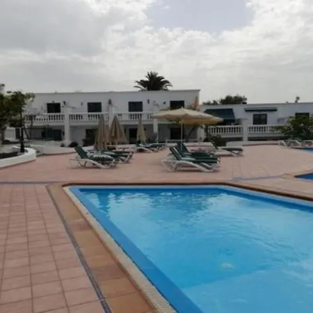 Fabulous 1-bed In Apartamento Puerto del Carmen (Lanzarote)